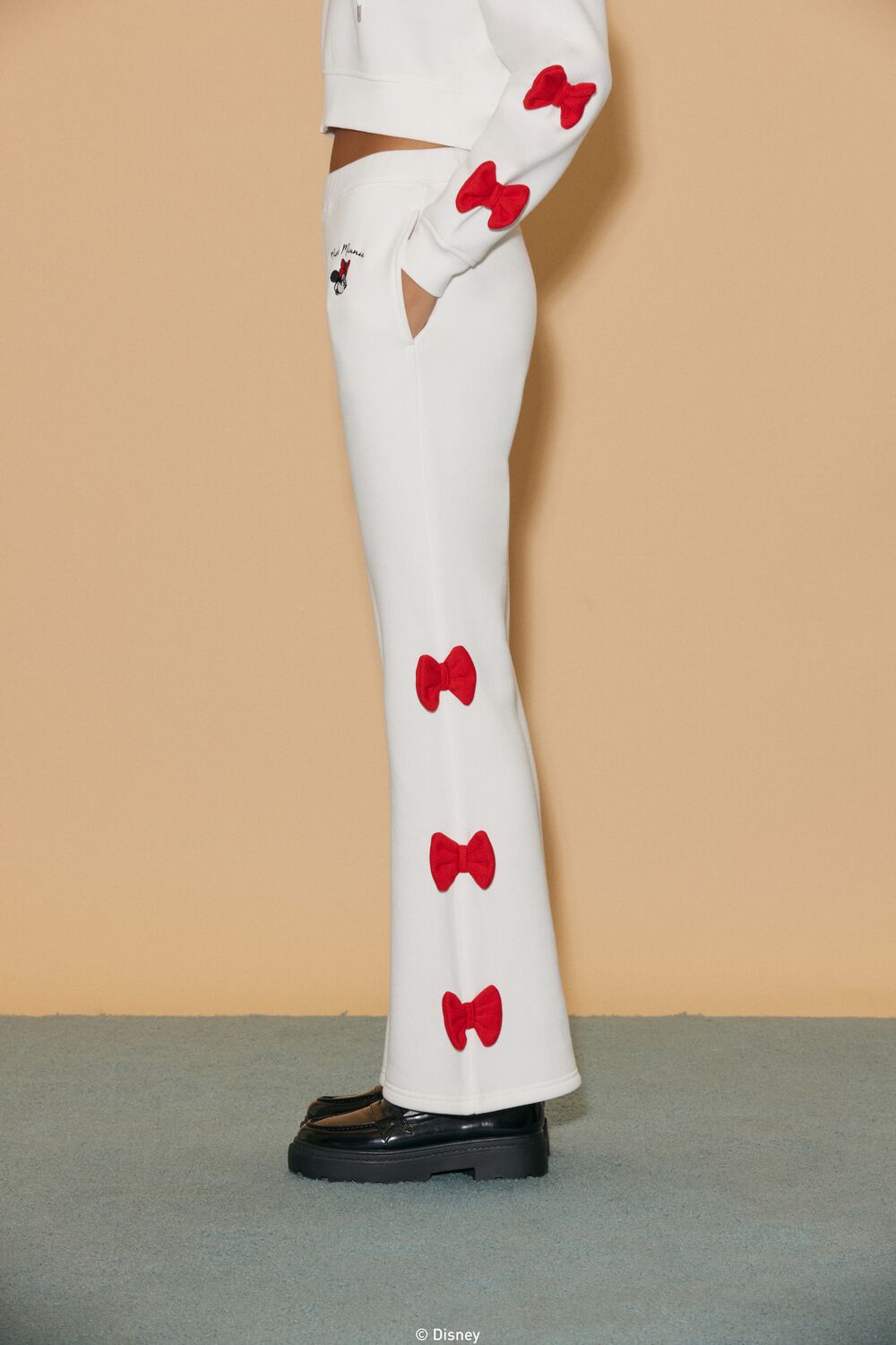 Disney Minnie Mouse Bow Sweatpants | Forever 21 Womens