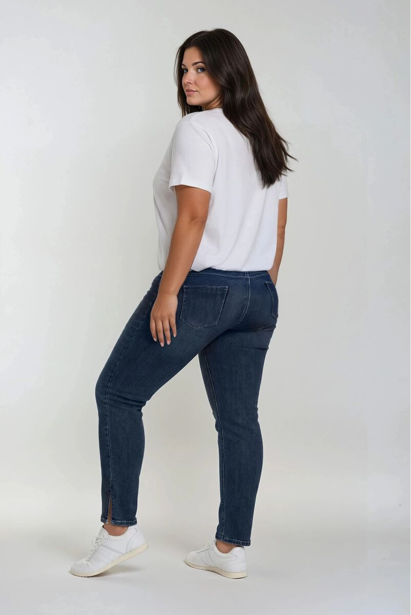 Plus Size Vented-Hem Ankle Jeans | Forever 21 Womens