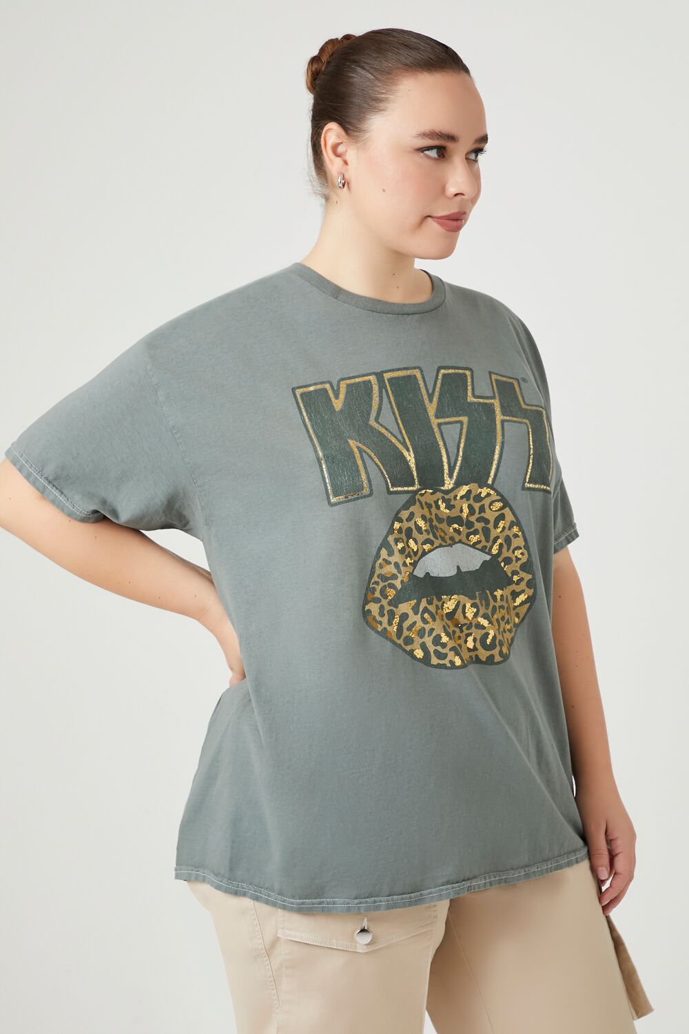 Plus Size Oversized Metallic Kiss Tee - Forever 21