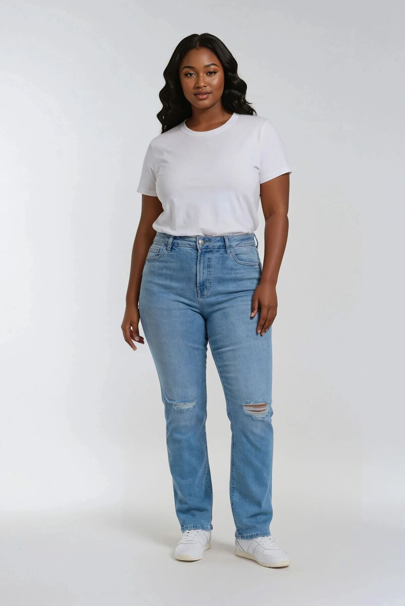 Plus Size Distressed Bootcut Jeans - Forever 21