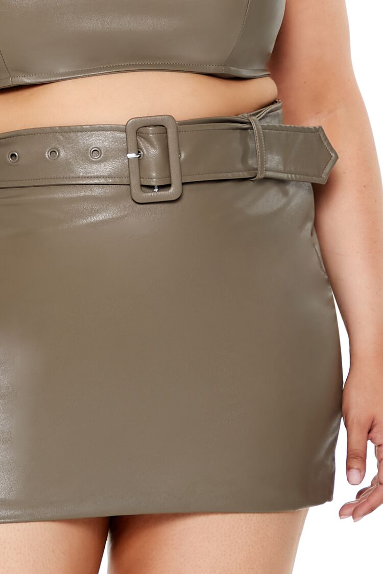 Plus Size Belted Mini Skirt - Forever 21