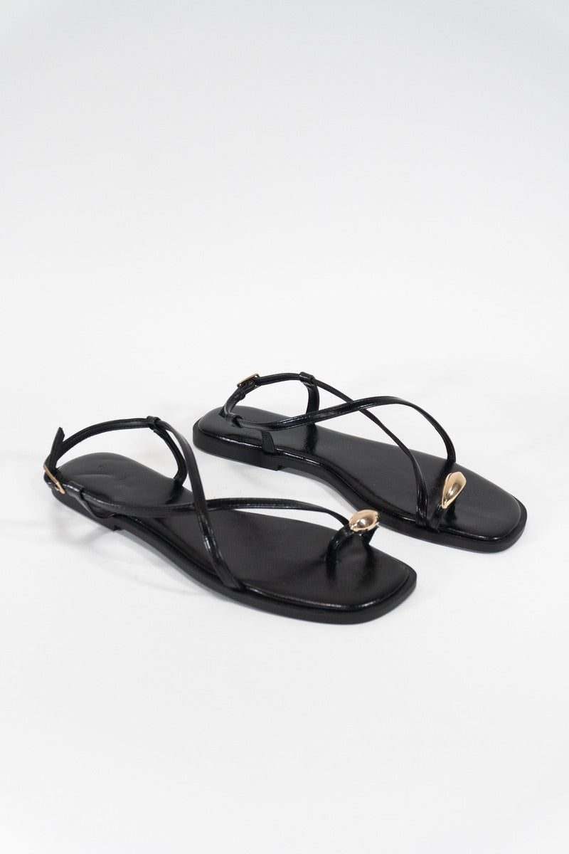 Crisscross Toe-Ring Sandals - Forever 21