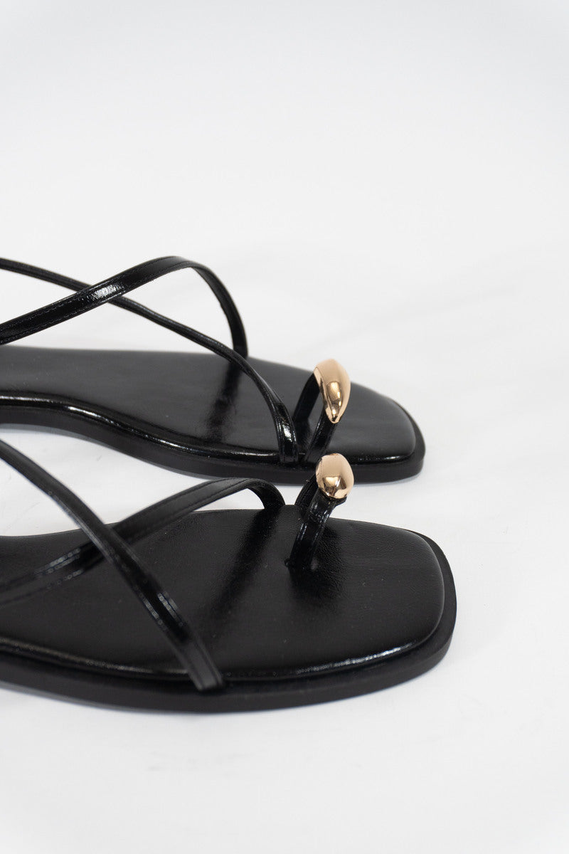 Crisscross Toe-Ring Sandals - Forever 21