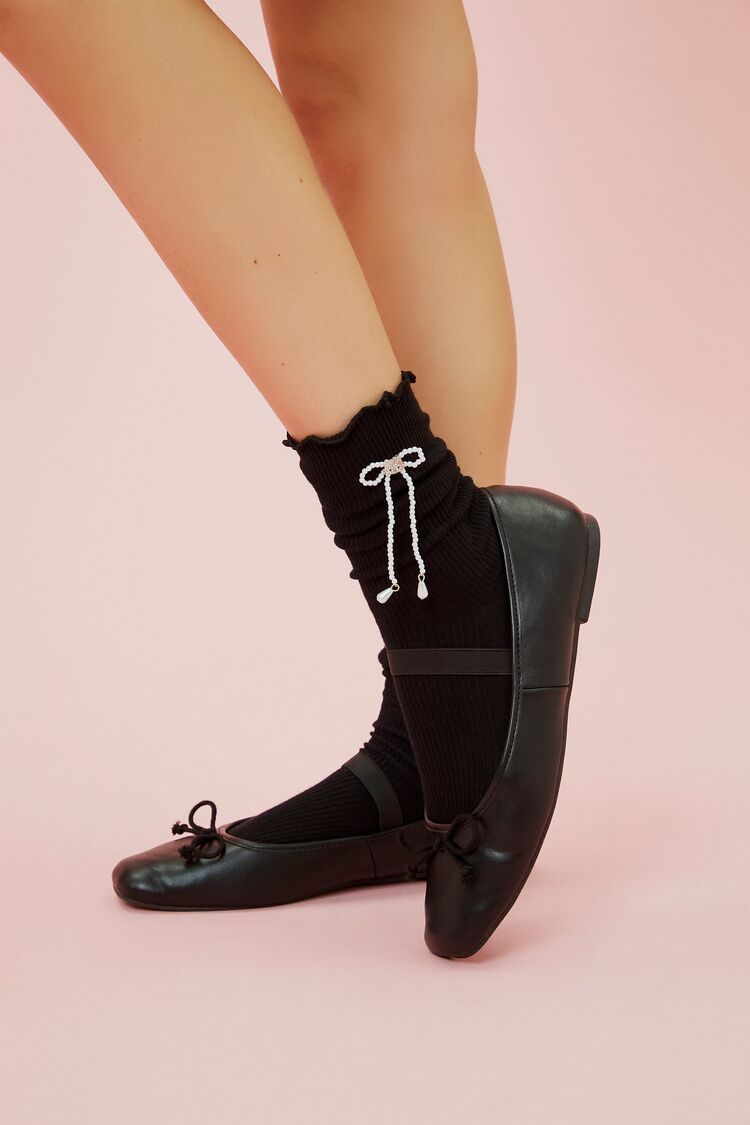 Hello Kitty Bow Crew Socks - Forever 21