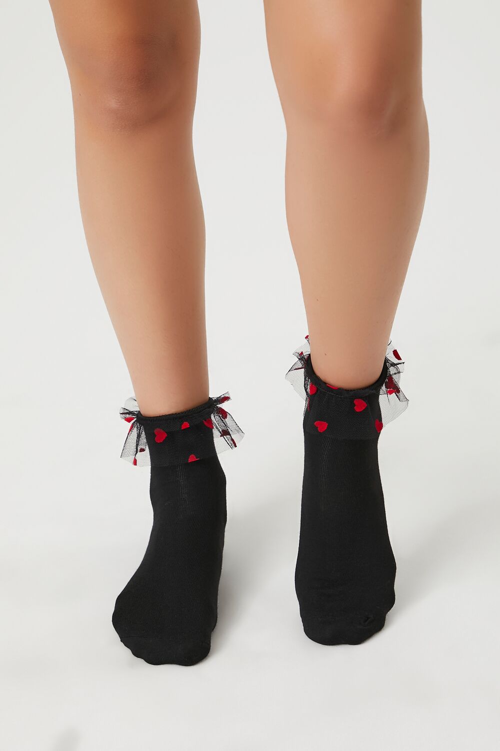 Heart Ruffle Crew Socks - Forever 21
